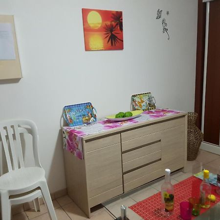 Hibiscus Apartment Le Gosier  Ngoại thất bức ảnh