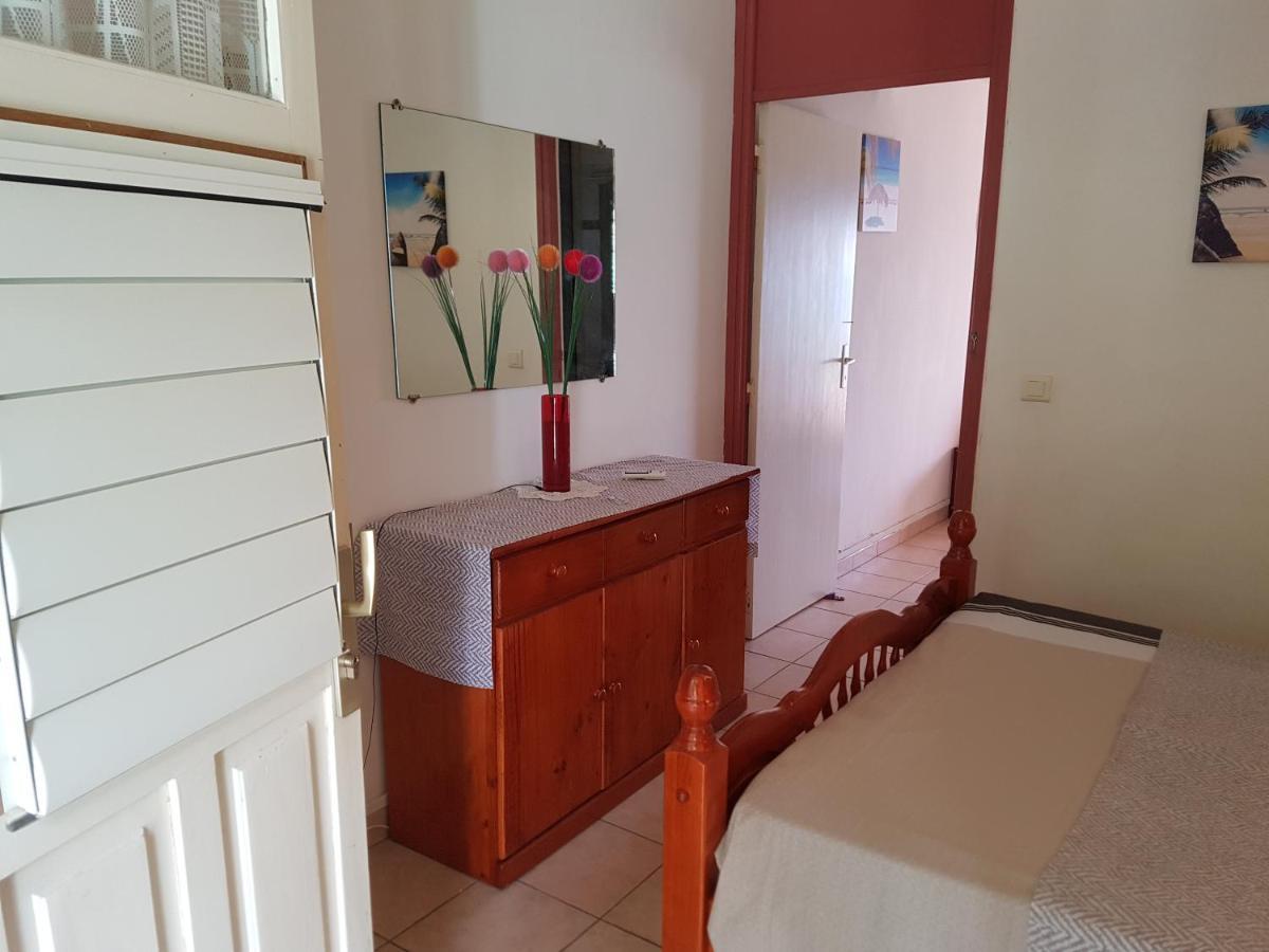 Hibiscus Apartment Le Gosier  Ngoại thất bức ảnh