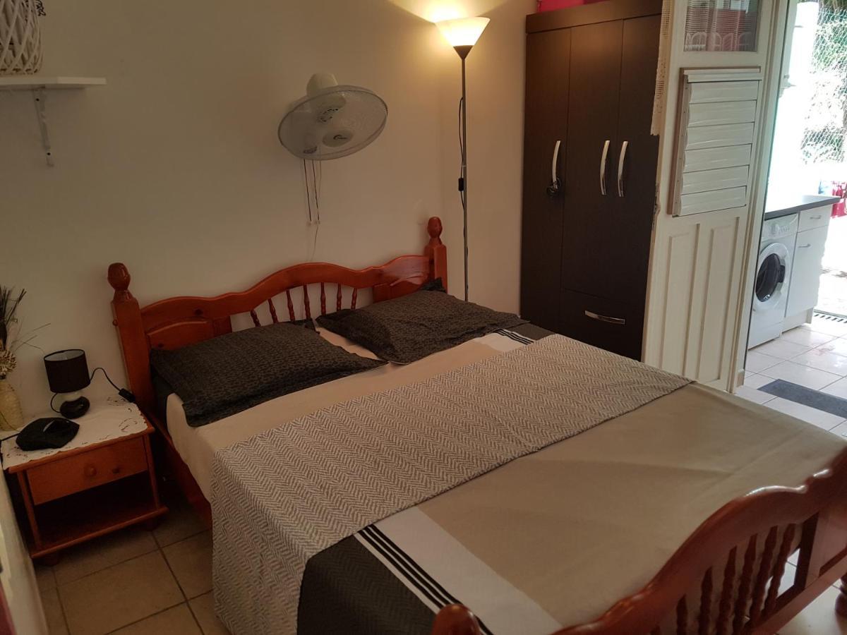Hibiscus Apartment Le Gosier  Ngoại thất bức ảnh